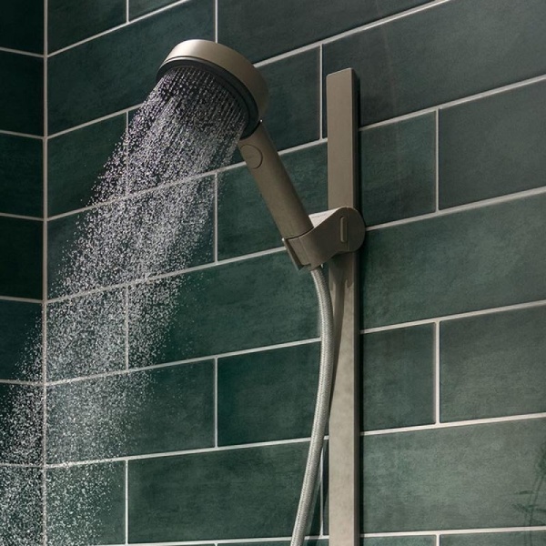 Держатель ручного душа hansgrohe WallStoris Planet Edition с креплением на штангу и регулировкой высоты 28918210, песок