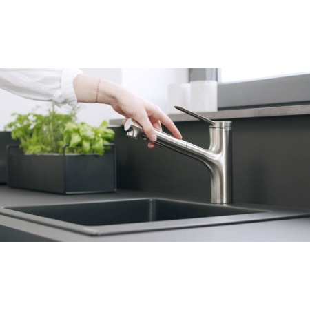 Смеситель для кухонной мойки hansgrohe Zesis M33 150, с вытяжным душем 2jet, sBox lite 74803800, под сталь